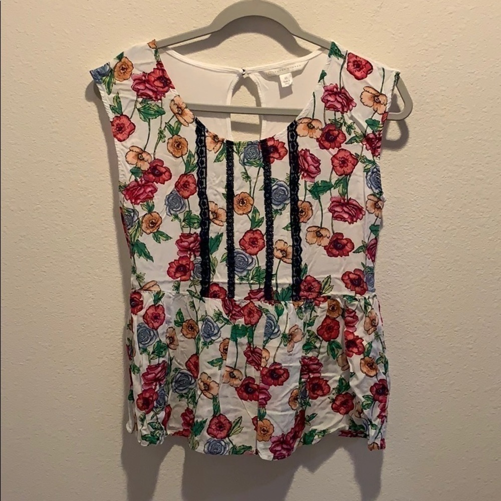 LC Lauren Conrad Sleeveless Bright Floral Top. XS.​​​​​​​​​​​​​​​​​​​​​